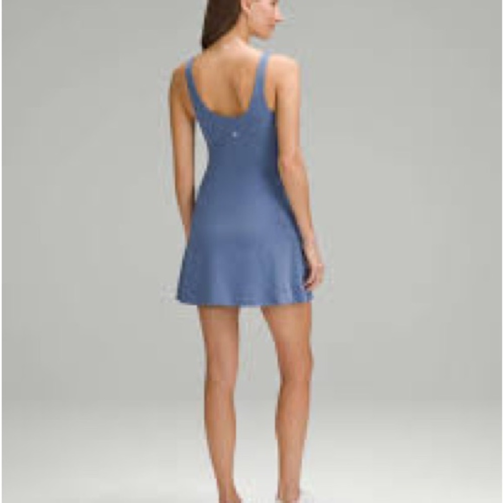 Lululemon Bodysuit ❤️‍🔥
Size: S–( stretch fit)